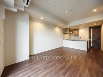 Living-Dining ※Photo of the same layout on 12 floor. Decoration and fixture may differ.