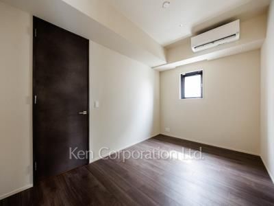 Bedroom ※Photo of the same layout on 12 floor. Decoration and fixture may differ.