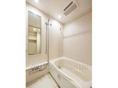 Bath ※Photo of the same layout on 7 floor. Decoration and fixture may differ.