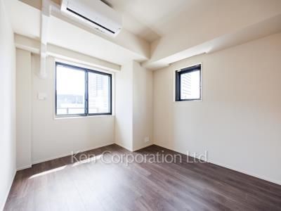 Bedroom ※Photo of the same layout on 12 floor. Decoration and fixture may differ.