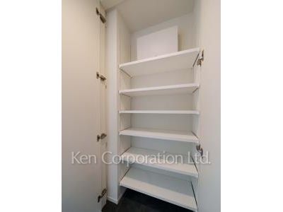 Shoes Closet