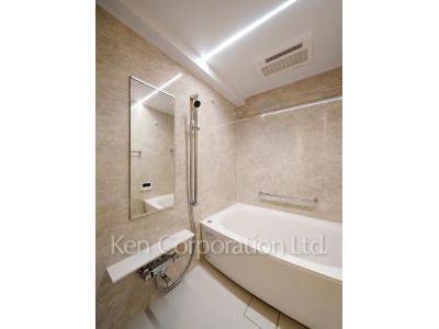 Bath ※Photo of the same layout on 5 floor. Decoration and fixture may differ.