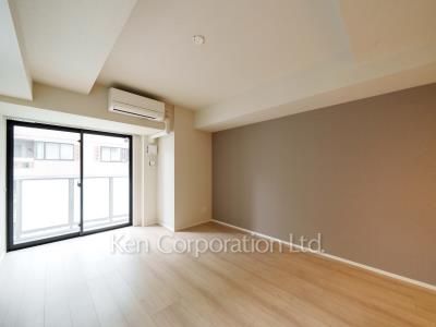 Living-Dining ※Photo of the same layout on 4 floor. Decoration and fixture may differ.
