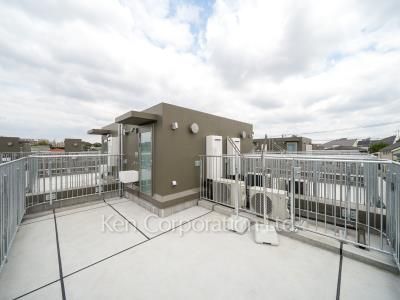 Roof Balcony