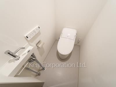 Toilet  *Photo of similar layout
