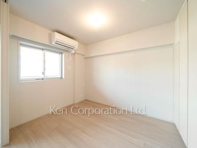 Bedroom ※Photo of the same layout on 5 floor. Decoration and fixture may differ.