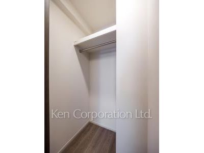 Walk-In Closet ※Photo of the same layout on 7 floor. Decoration and fixture may differ.