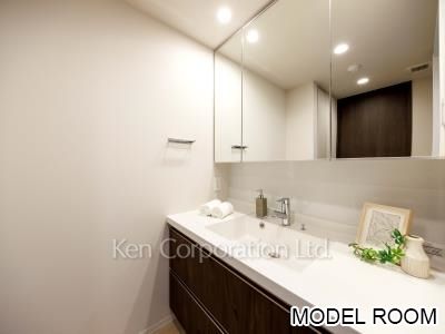 Powder Room ※Photo of the same layout on 7 floor. Decoration and fixture may differ.