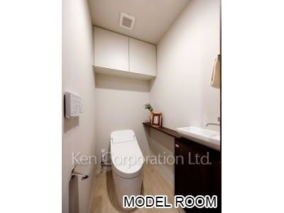 Lavatory ※Photo of the same layout on 7 floor. Decoration and fixture may differ.