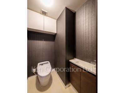 Lavatory