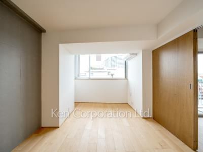 Bedroom ※Photo of the same layout on 9 floor. Decoration and fixture may differ.