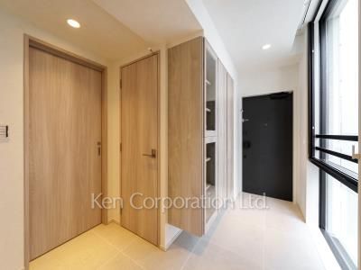Entrance ※Photo of the same layout on 9 floor. Decoration and fixture may differ.