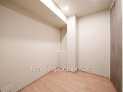 Service room (Extra room space)