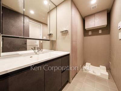 Powder Room