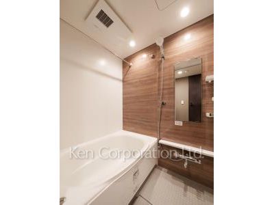 Bath ※Photo of the same layout on 5 floor. Decoration and fixture may differ.