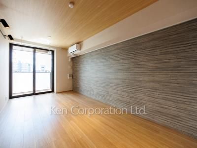 Living-Dining ※Photo of the same layout on 5 floor. Decoration and fixture may differ.