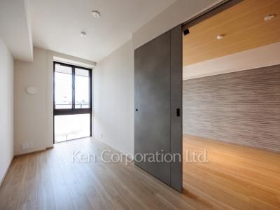Bedroom ※Photo of the same layout on 5 floor. Decoration and fixture may differ.