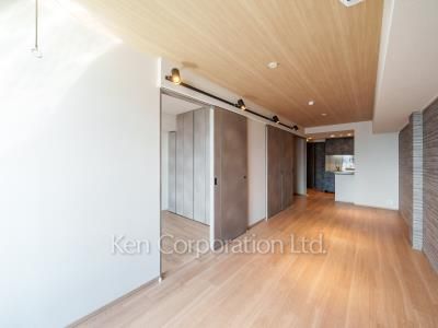 Living-Dining ※Photo of the same layout on 6 floor. Decoration and fixture may differ.