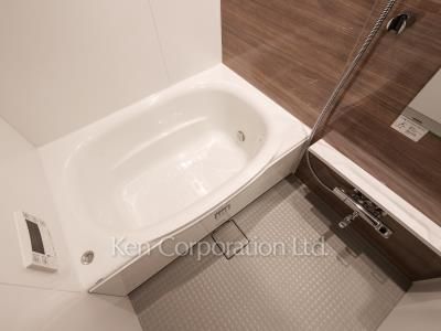 Bath ※Photo of the same layout on 6 floor. Decoration and fixture may differ.