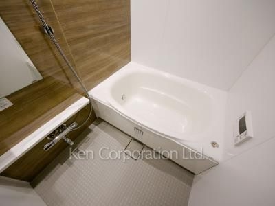 Bath ※Photo of the same layout on 3 floor. Decoration and fixture may differ.