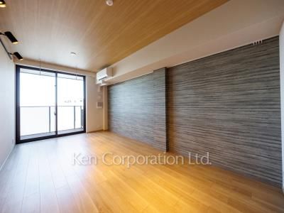 Living-Dining ※Photo of the same layout on 6 floor. Decoration and fixture may differ.