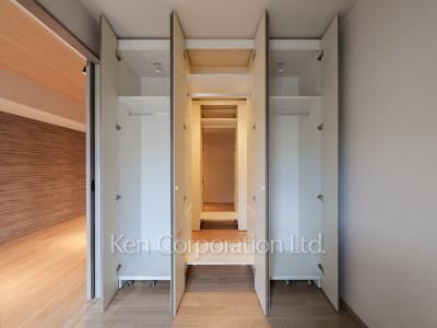 Closet ※Photo of the same layout on 3 floor. Decoration and fixture may differ.