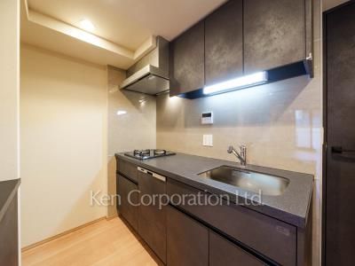 Kitchen ※Photo of the same layout on 3 floor. Decoration and fixture may differ.