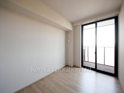 Bedroom ※Photo of the same layout on 6 floor. Decoration and fixture may differ.