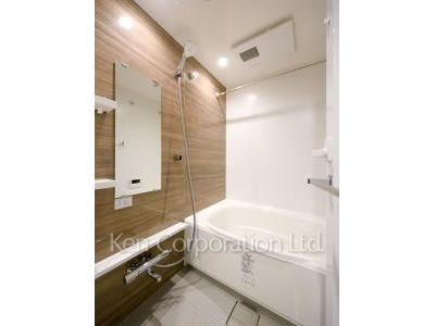 Bath ※Photo of the same layout on 6 floor. Decoration and fixture may differ.