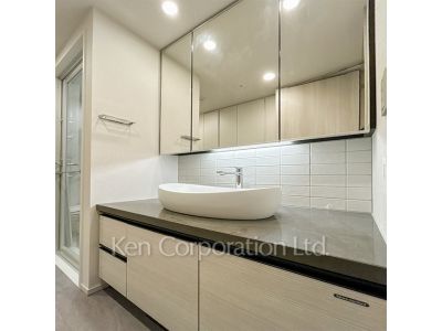 Powder Room