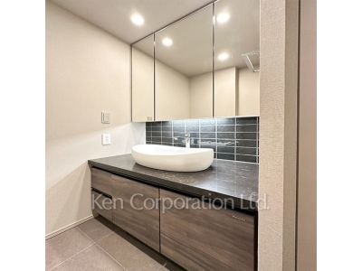 Powder Room