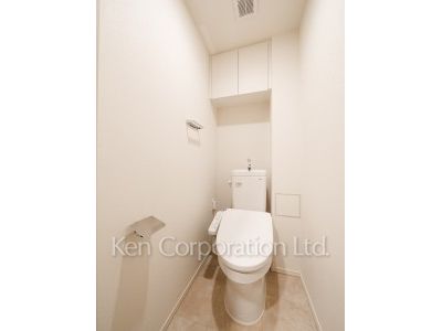 Lavatory ※Photo of the same layout on 2 floor. Decoration and fixture may differ.