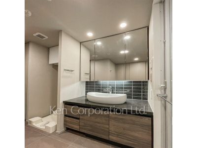 Powder Room