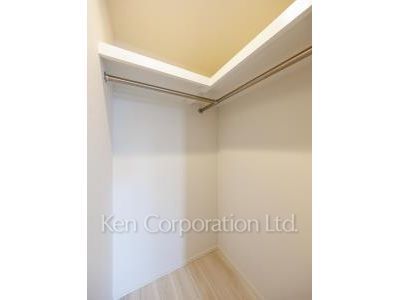 Walk-In Closet ※Photo of the same layout on 2 floor. Decoration and fixture may differ.