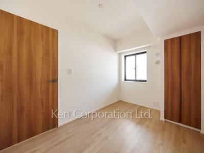 Bedroom ※Photo of the same layout on 9 floor. Decoration and fixture may differ.