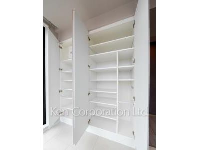 Shoes Closet