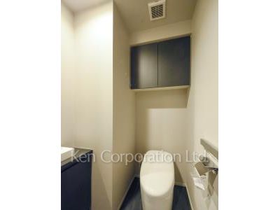 Lavatory ※Photo of the same layout on 4 floor. Decoration and fixture may differ.