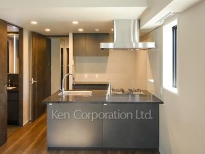 Kitchen ※Photo of the same layout on 4 floor. Decoration and fixture may differ.