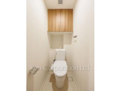 Lavatory ※Photo of the same layout on 9 floor. Decoration and fixture may differ.