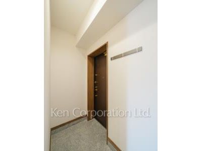 Entrance ※Photo of the same layout on 6 floor. Decoration and fixture may differ.