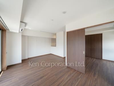 Living-Dining ※Photo of the same layout on 6 floor. Decoration and fixture may differ.