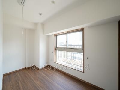 Bedroom ※Photo of the same layout on 6 floor. Decoration and fixture may differ.