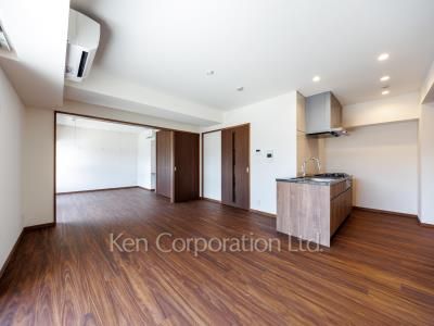Living-Dining ※Photo of the same layout on 6 floor. Decoration and fixture may differ.
