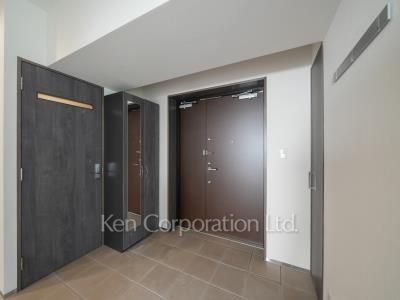 Entrance ※Photo of the same layout on 2 floor. Decoration and fixture may differ.