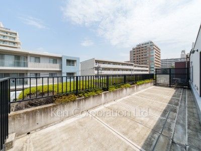 Roof Balcony