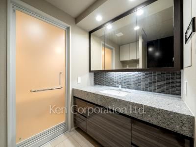 Powder Room