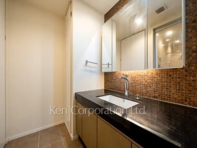 Powder Room