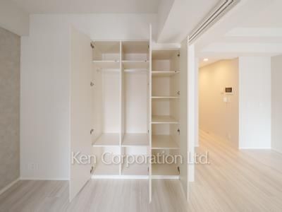 Closet ※Photo of the same layout on 2 floor. Decoration and fixture may differ.