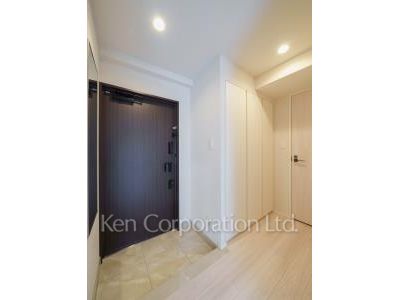 Entrance ※Photo of the same layout on 2 floor. Decoration and fixture may differ.