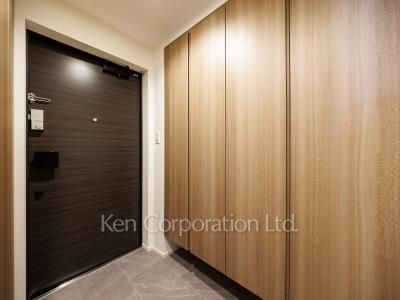 Entrance ※Photo of the same layout on 7 floor. Decoration and fixture may differ.